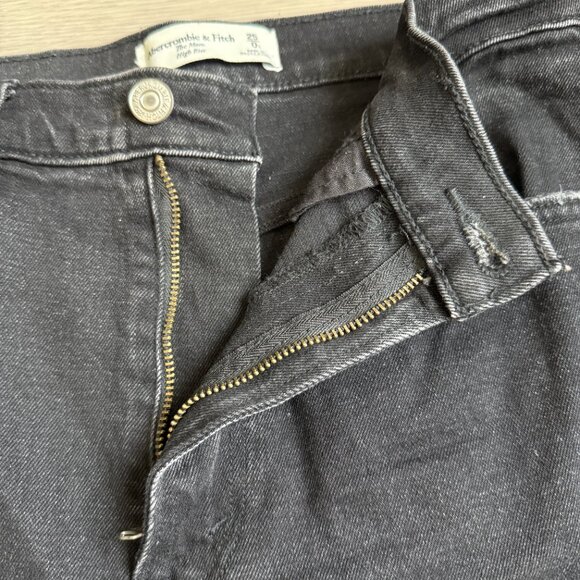 Abercrombie & Fitch The Mom High Rise Ripped Jeans Size 25 - Picture 2 of 9